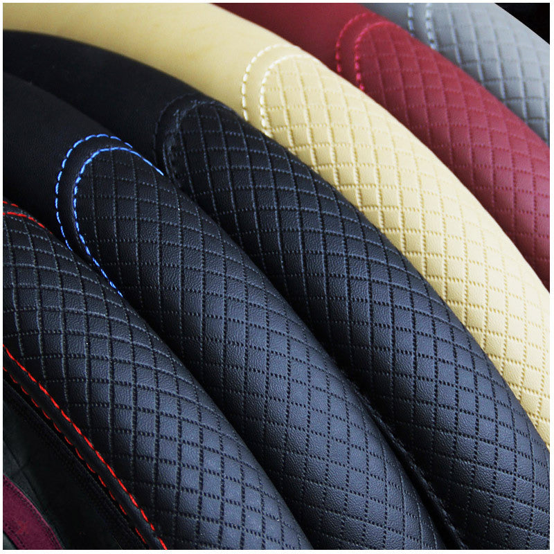 Two-tone fibre leather steering wheel cover – close-up of multiple colour and stitching options