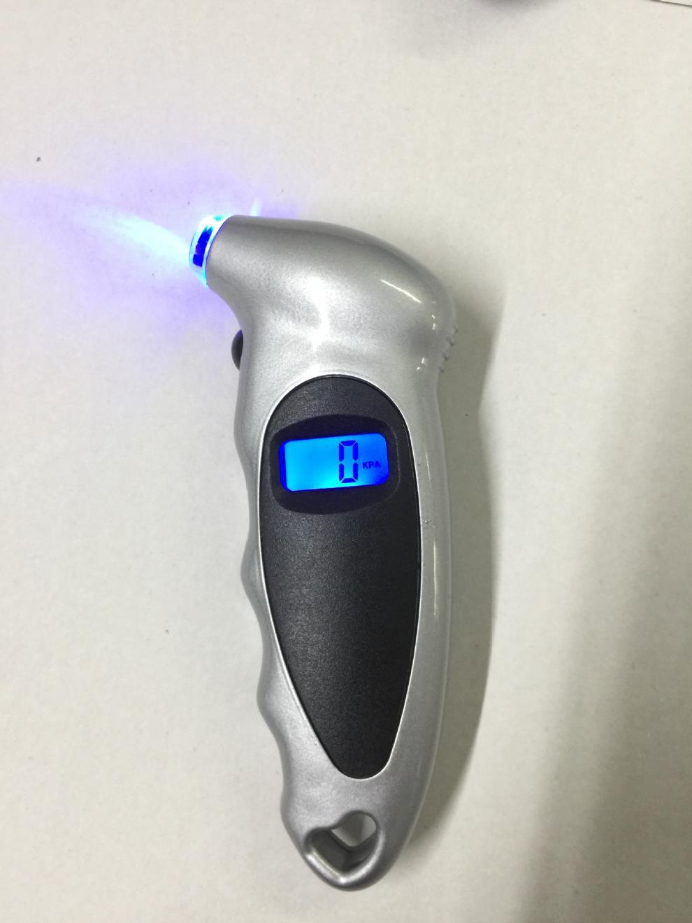 Digital Tyre Pressure Gauge with Backlight - image 3