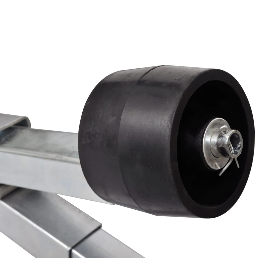 Centering aid for lower support of boat trailers with keel rollers
