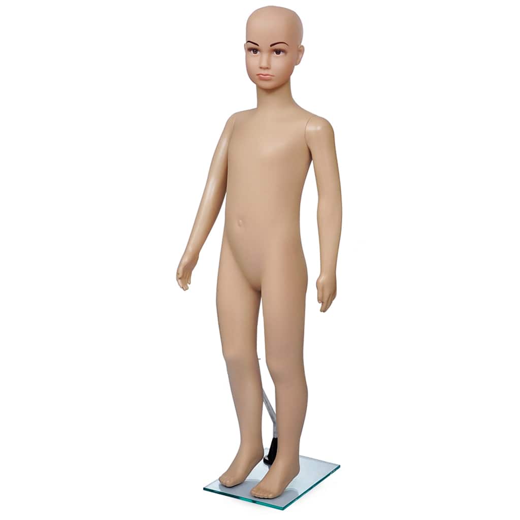 female mannequin A   male mannequin A