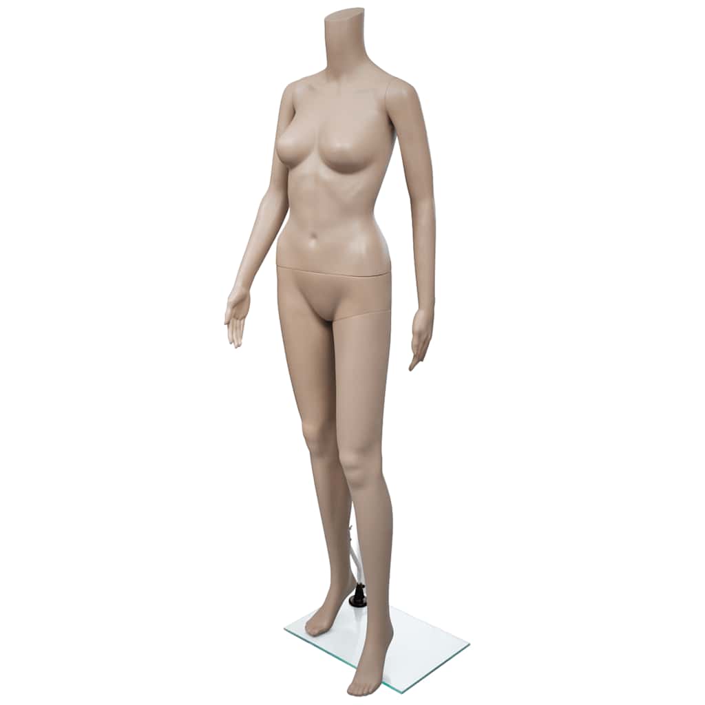 female mannequin A   male mannequin A