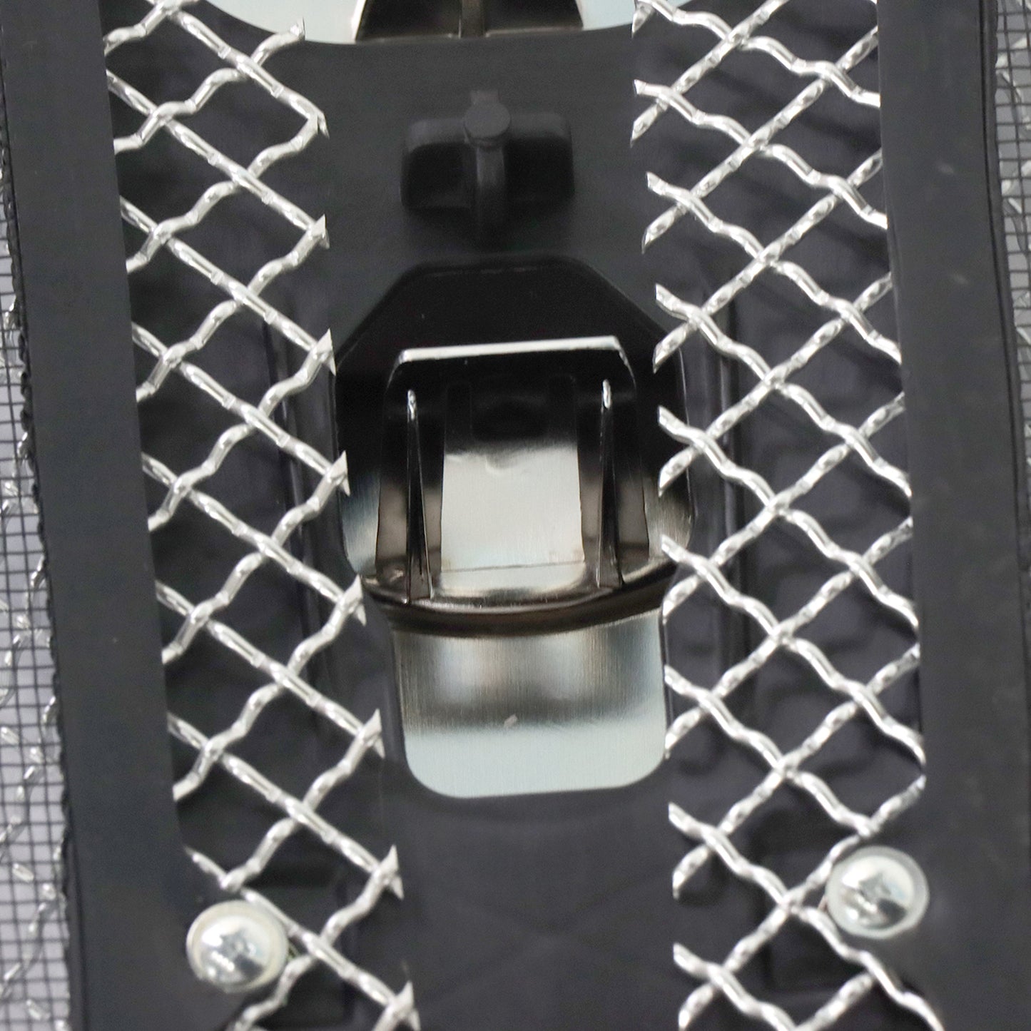For Kenworth T680 Chrome Grille Frame W- Bug Screen L29-6155-100 L45-6064-110