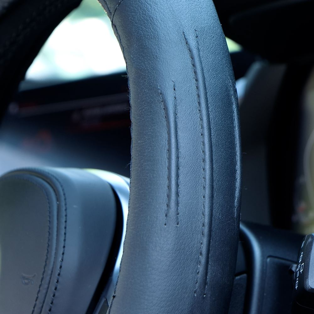 Streetwize Steering Wheel Cover Black Leather Finish